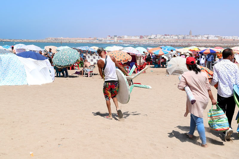 العطلة الصيفية تخدم الرواج التجاري والاقتصادي في القرى الساحلية المغربية