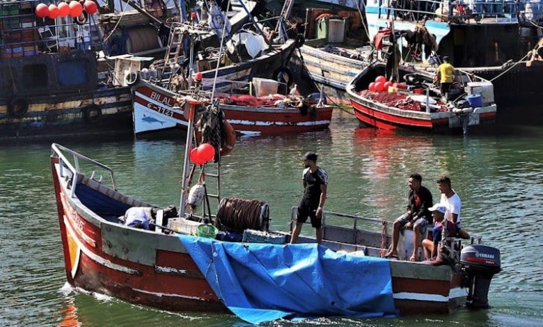 غرق مراكب الصيد يدفع مهنيين إلى المطالبة بوكالة مغربية للإنقاذ البحري