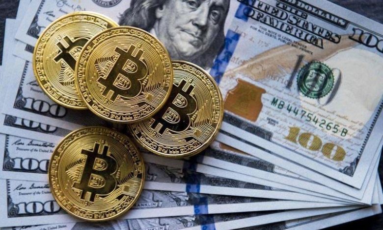 سعر بيتكوين يتجاوز 100 ألف دولار