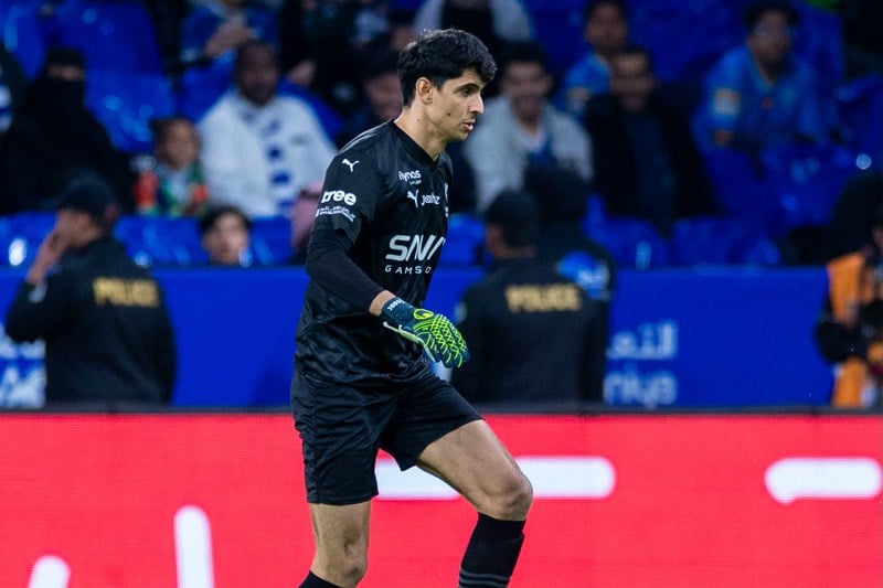 دوري السعودية يحتفي بياسين بونو